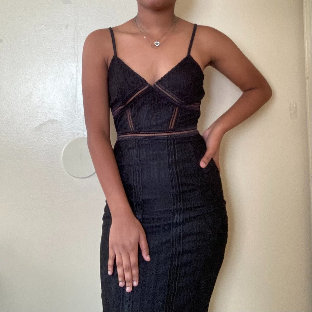 PrettyLittleThing: Black Lace Mesh Stripe Insert Midi Dress